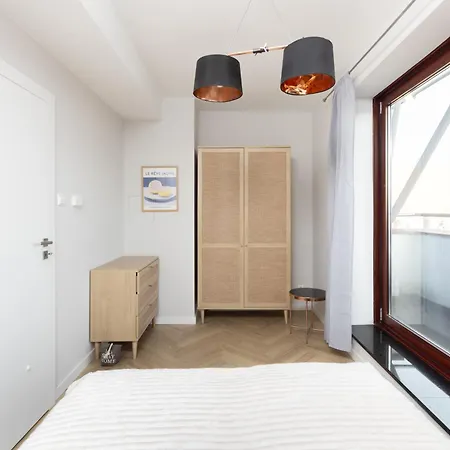 Krawiecka, Sun & Snow * Breslavia